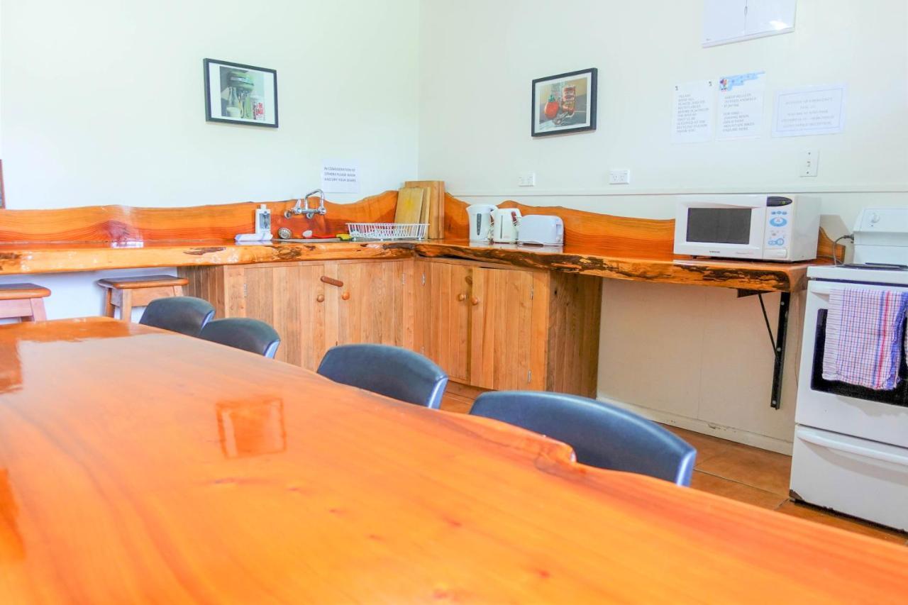 Kiwi Park Motels Мерчисон Экстерьер фото