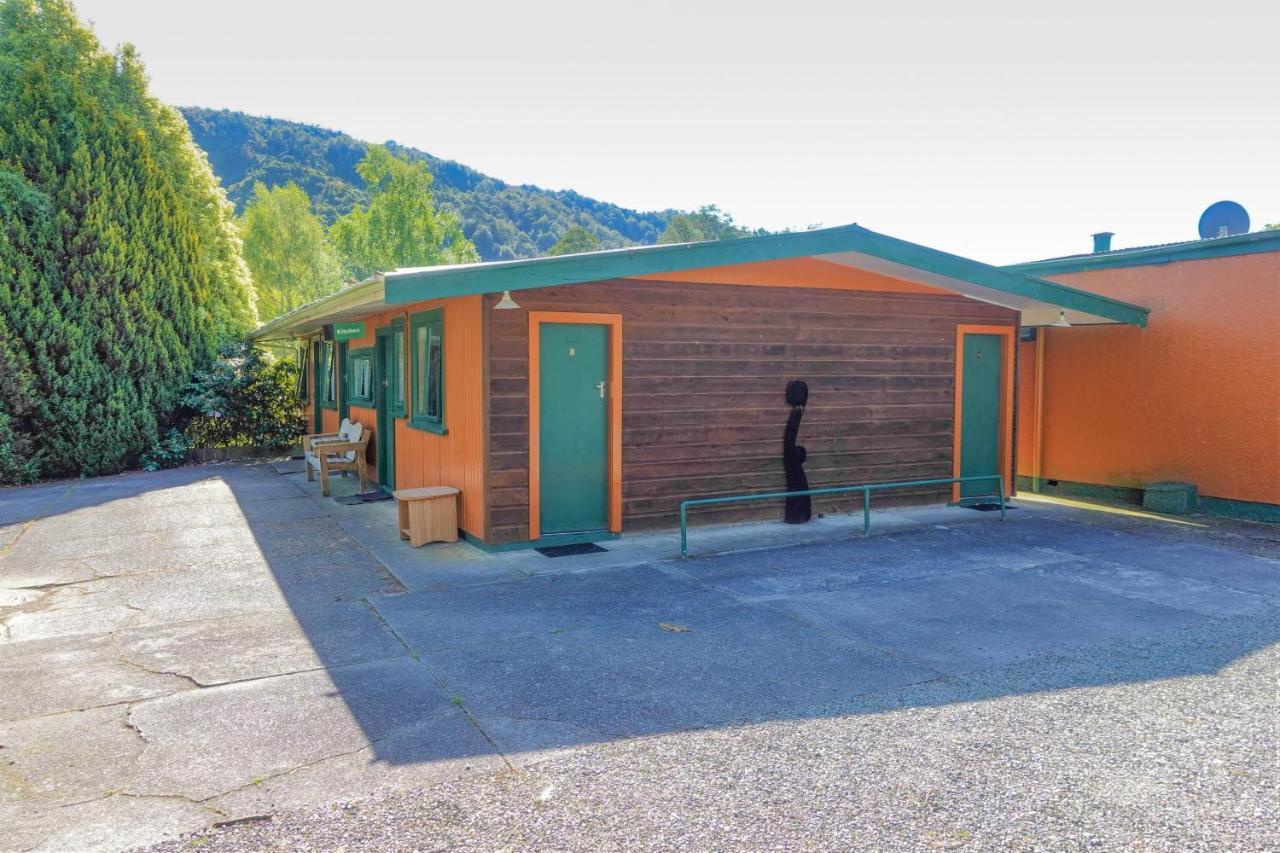 Kiwi Park Motels Мерчисон Экстерьер фото