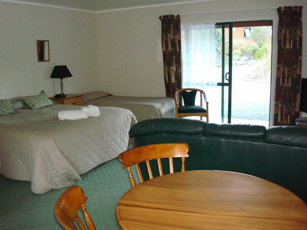 Kiwi Park Motels Мерчисон Экстерьер фото