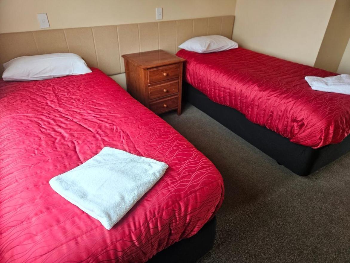 Kiwi Park Motels Мерчисон Экстерьер фото