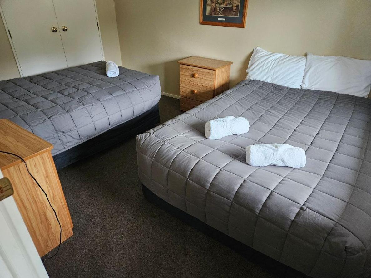 Kiwi Park Motels Мерчисон Экстерьер фото