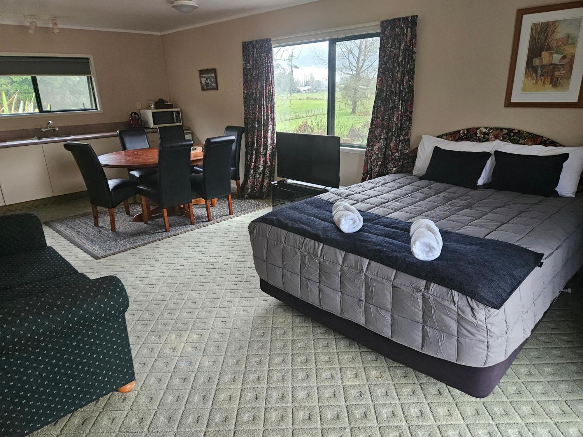 Kiwi Park Motels Мерчисон Экстерьер фото