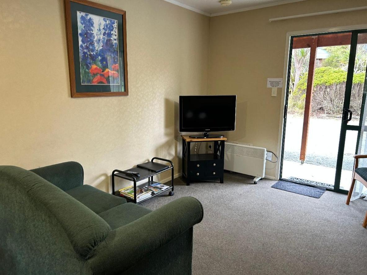 Kiwi Park Motels Мерчисон Экстерьер фото