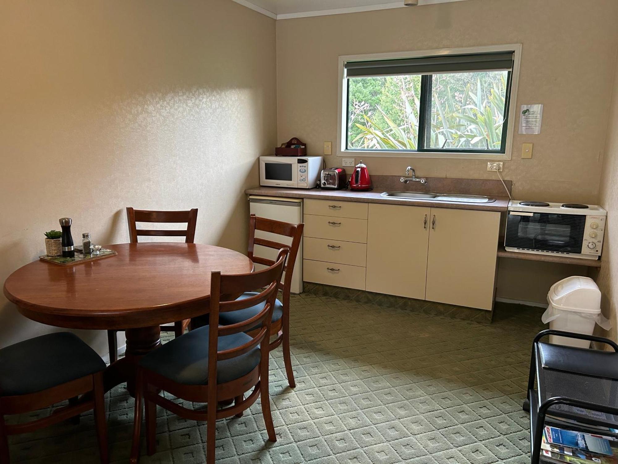 Kiwi Park Motels Мерчисон Экстерьер фото