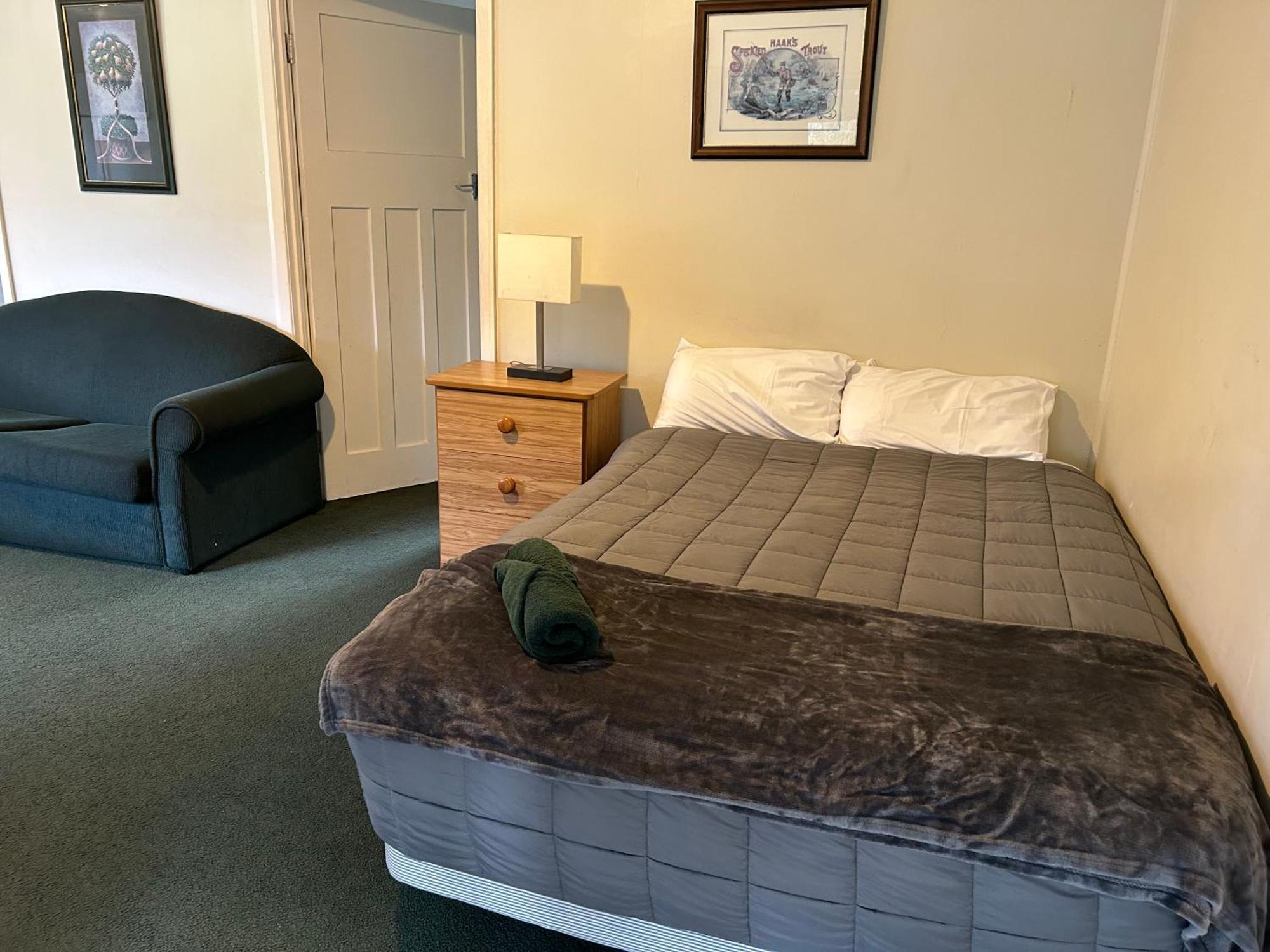 Kiwi Park Motels Мерчисон Экстерьер фото