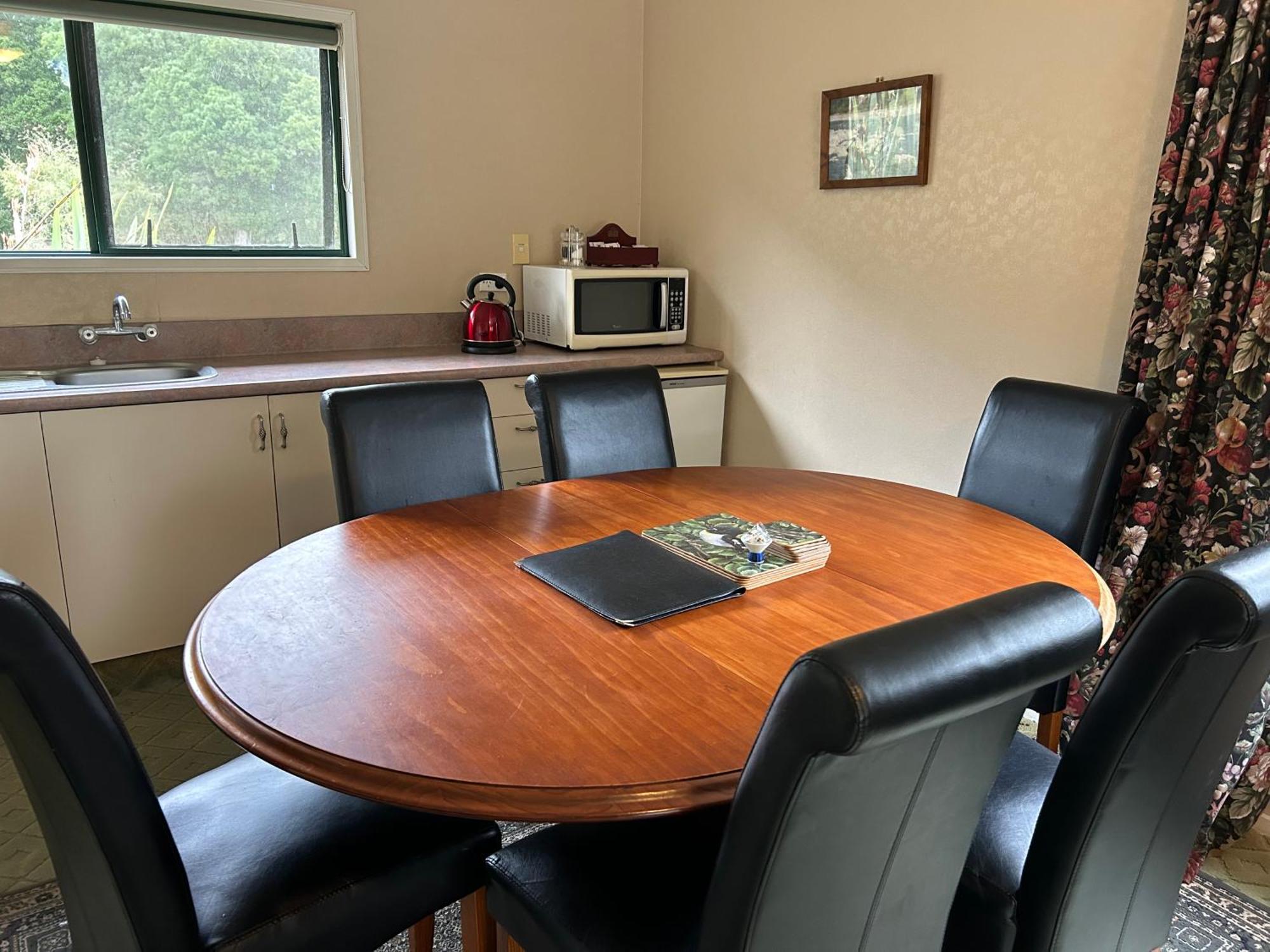 Kiwi Park Motels Мерчисон Экстерьер фото