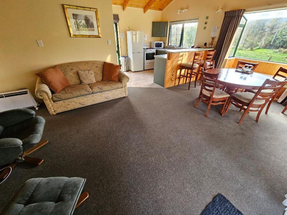 Kiwi Park Motels Мерчисон Экстерьер фото