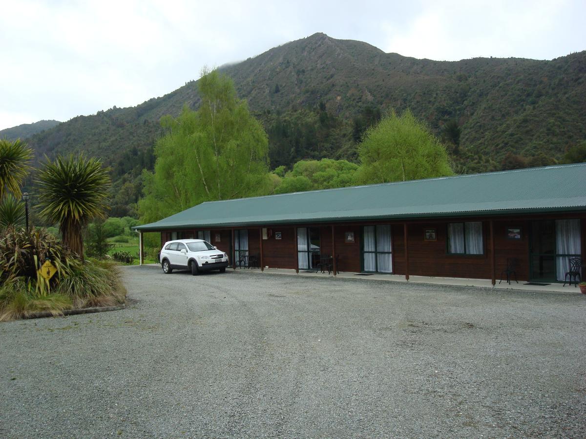 Kiwi Park Motels Мерчисон Экстерьер фото